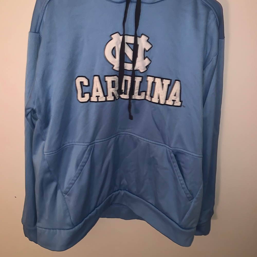 UNC champion hoodie size L